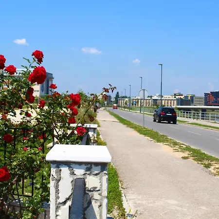 Olad Riverview Townhouse 펜션